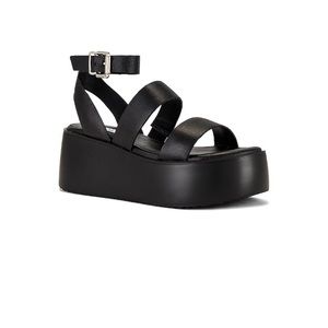 Steve Madden Black Bay Sandal Size 7.5